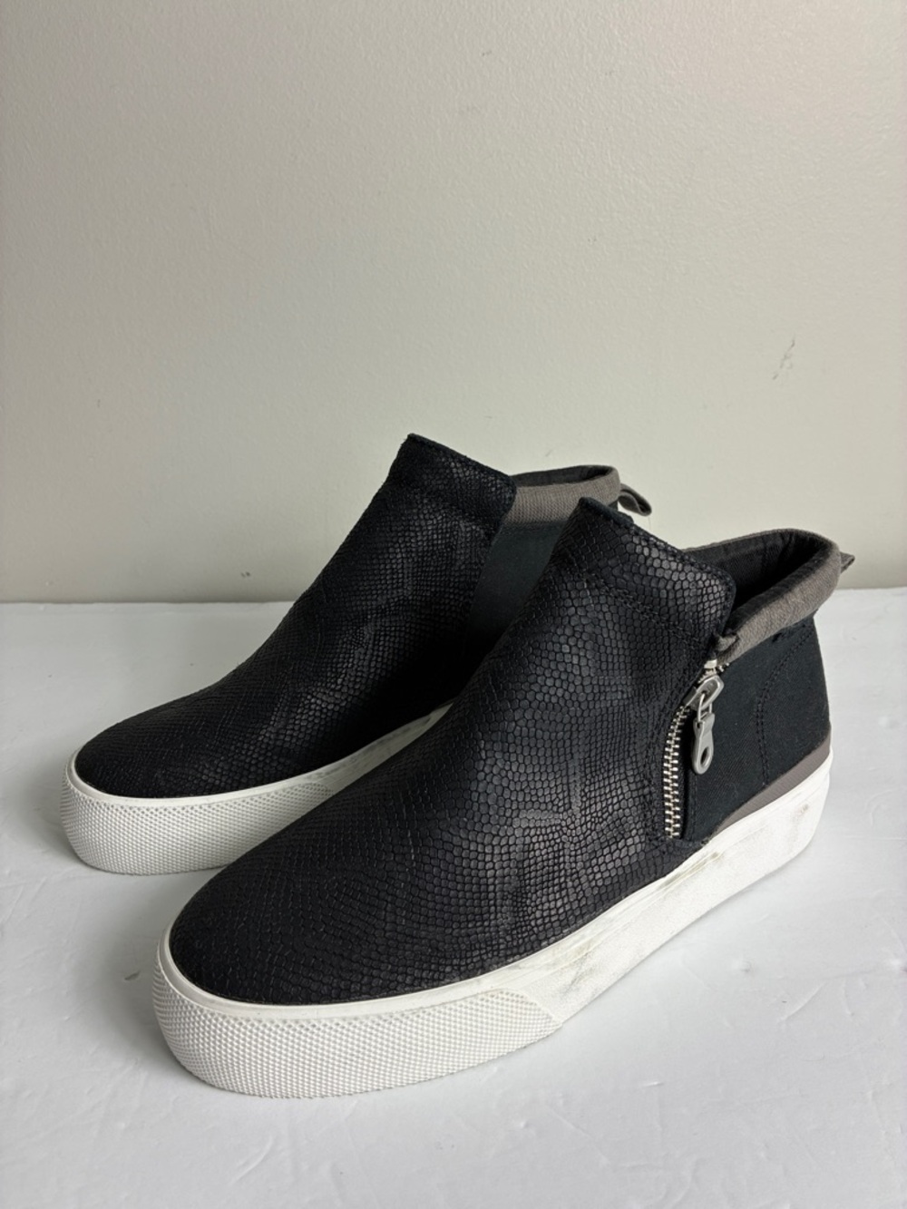 KEDS Womens Black Ankle Sneakers Side Zip Casual Athletic  NEW